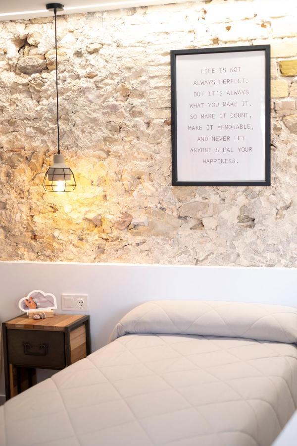 Apartamentos Bocairenthomes, En Pleno Centro De Bocairent, Con Pequena Piscina Y Parking Privado Ngoại thất bức ảnh